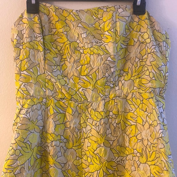 BB Dakota RSVP Strapless Yellow Floral Print Dress Size 4 NWOT - Picture 2 of 2